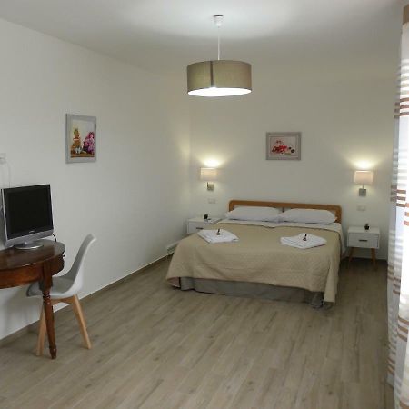 Ibiscus Bed & Breakfast กัสเตลลัมมาเร เดล โกลโฟ ภายนอก รูปภาพ