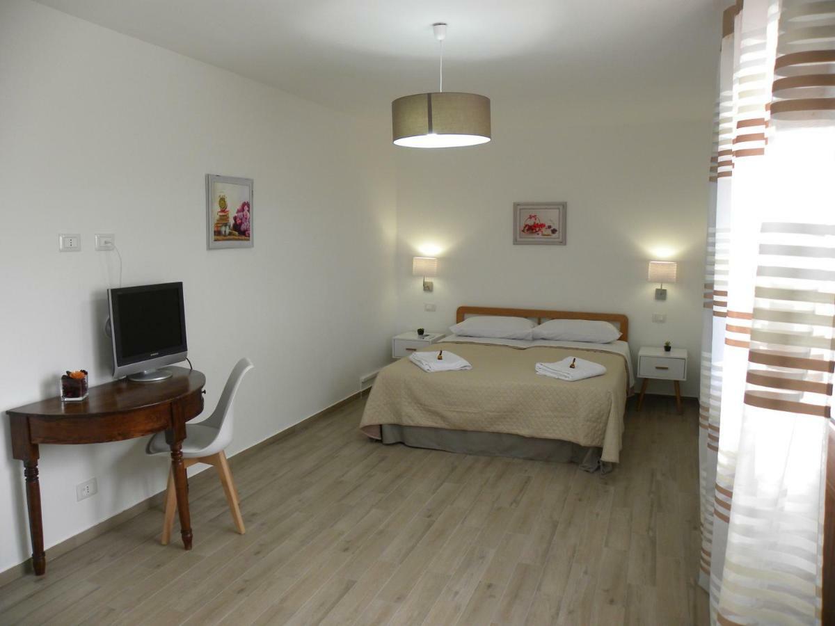 Ibiscus Bed & Breakfast กัสเตลลัมมาเร เดล โกลโฟ ภายนอก รูปภาพ